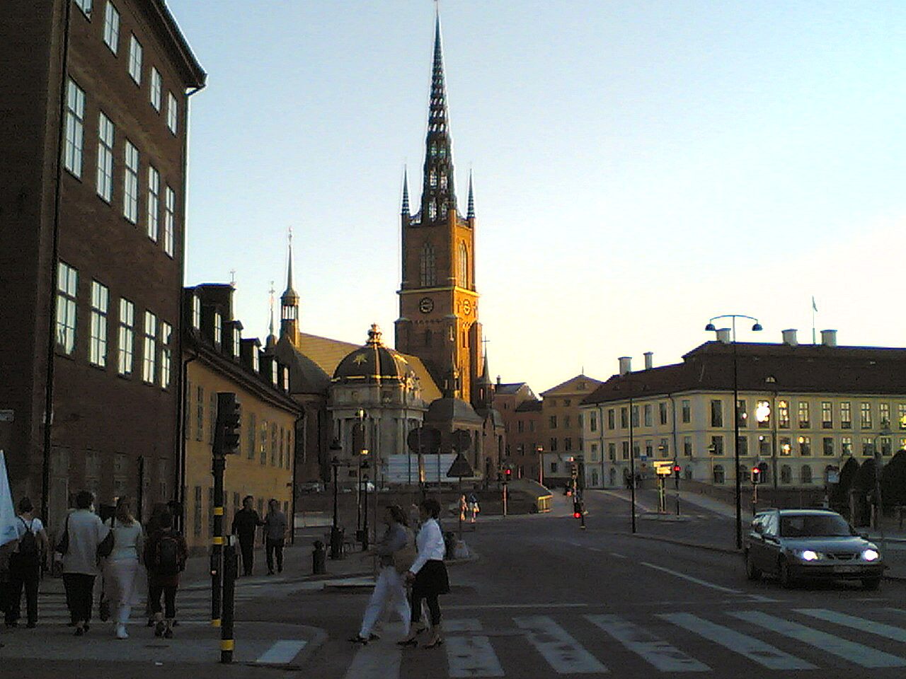 Possibly_cathedral_in_Stockholm_about_10_at_night